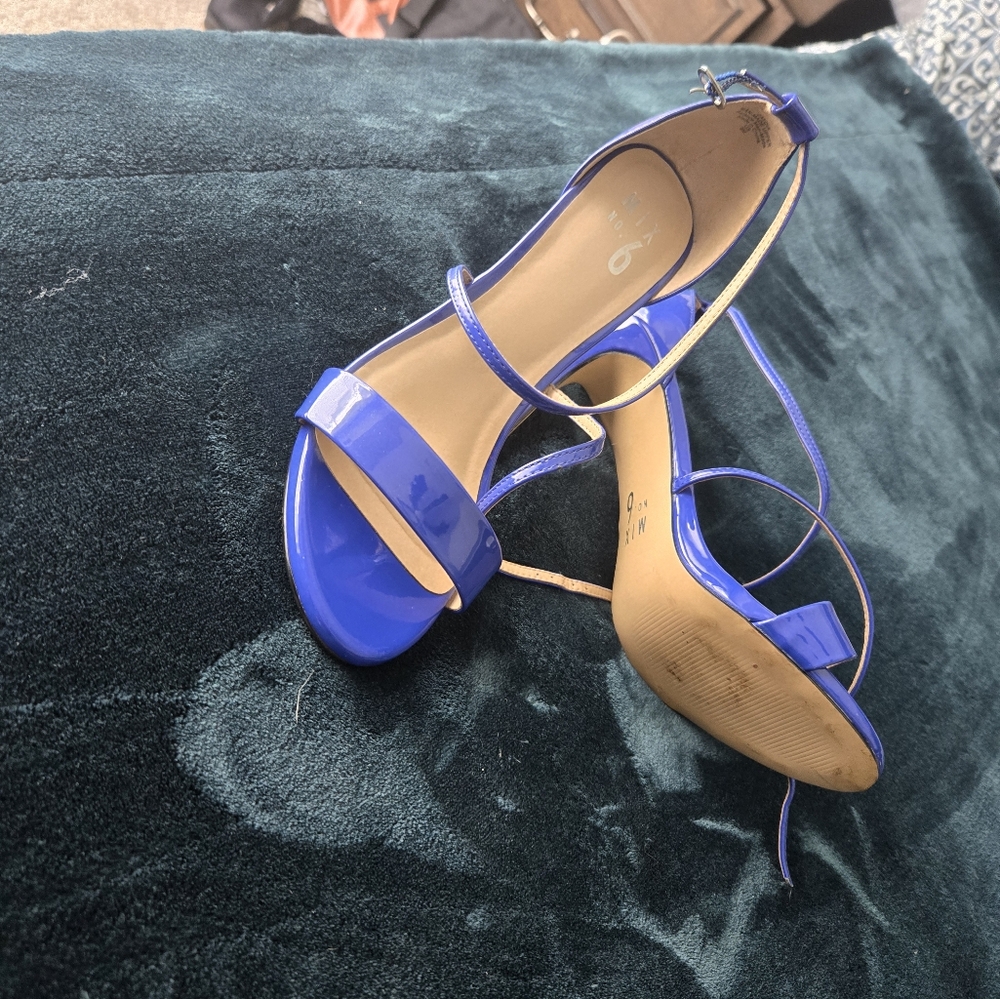 Shoes - Picture 2 of 6